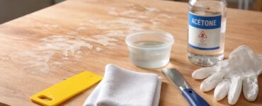 découvrez les méthodes efficaces et les outils indispensables pour enlever la colle néoprène sur du bois sans l'endommager.
