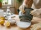 apprenez à décaper la peinture sur métal naturellement et en toute sécurité grâce à nos méthodes efficaces et écologiques, sans produits toxiques ni risques pour la santé.